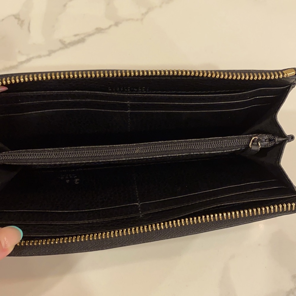 Gucci Wallet - Picture 2 of 2